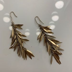 gold earrings
